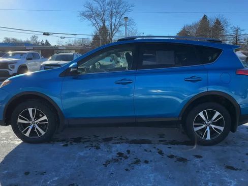 Used 2017 Toyota RAV4 XLE image 5