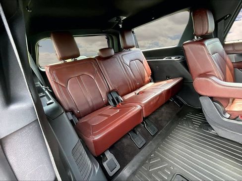 Used 2022 Ford Expedition Max Limited RWD image 24