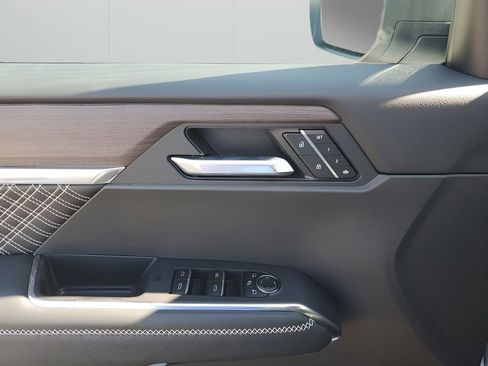 New 2026 GMC Acadia Denali image 29