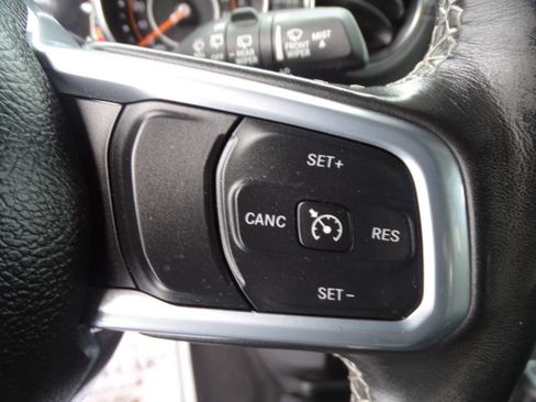 Used 2021 Jeep Wrangler Unlimited Sahara AWD/4WD image 22
