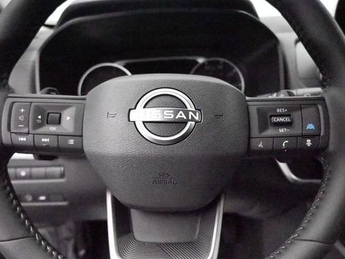 Used 2025 Nissan Rogue SV FWD image 19