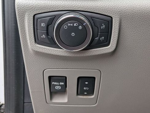 Used 2019 Ford F150 XLT w/ Equipment Group 302A Luxury AWD/4WD image 18