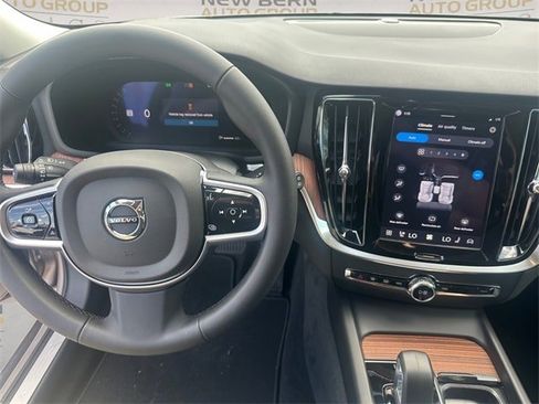 New 2026 Volvo V60 B5 Cross Country Plus w/ Protection Package Premier image 10