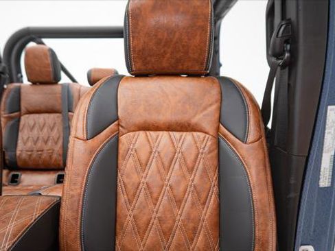 Used 2025 Jeep Gladiator Sport image 45