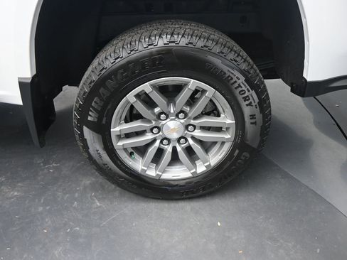 Used 2024 Chevrolet Colorado LT image 26