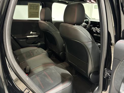 Used 2026 Mercedes-Benz GLA 250 4MATIC image 32