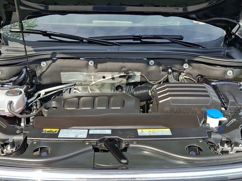 Used 2025 Volkswagen Atlas Cross Sport SEL Premium R-Line image 30