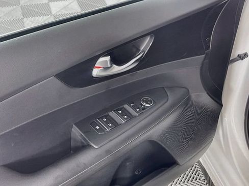 Used 2022 Kia Forte GT-Line FWD image 19