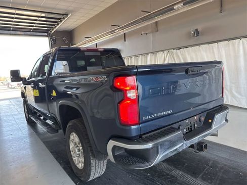 Used 2022 Chevrolet Silverado 2500 LTZ w/ LTZ Convenience Package image 2