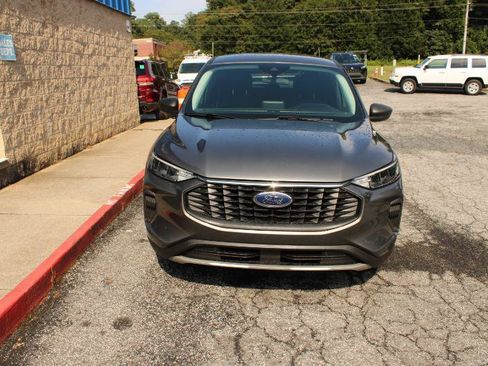 Used 2023 Ford Escape Active FWD image 2