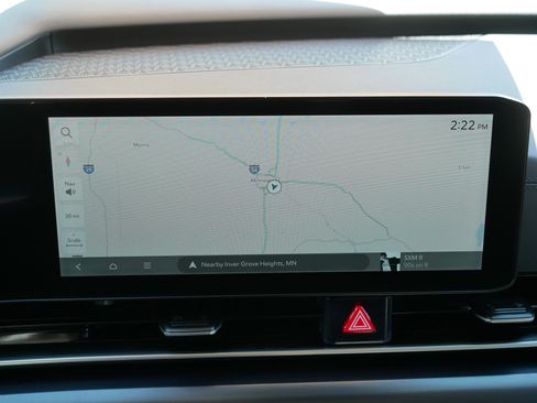 Used 2025 Kia Carnival FWD image 30