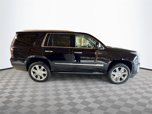 Used 2018 Cadillac Escalade Premium Luxury image 9