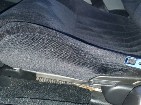 Used 1991 Pontiac Firebird Base image 13