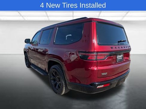 Used 2023 Jeep Wagoneer Series II AWD/4WD image 2