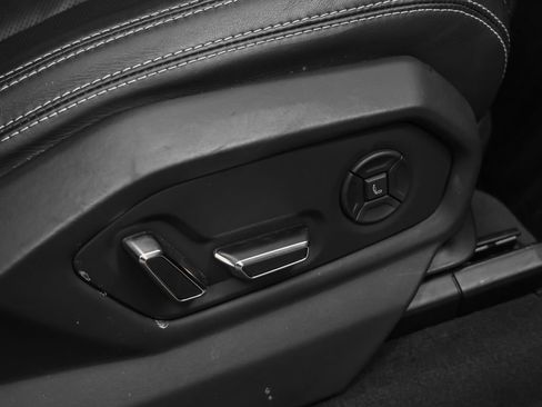 Used 2022 Lamborghini Urus image 18