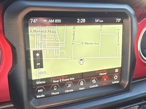 Used 2022 Jeep Gladiator Rubicon w/ Cold Weather Group image 26