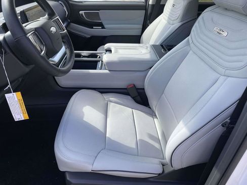 New 2026 Ford Expedition Platinum w/ Platinum Ultimate Package AWD/4WD image 13