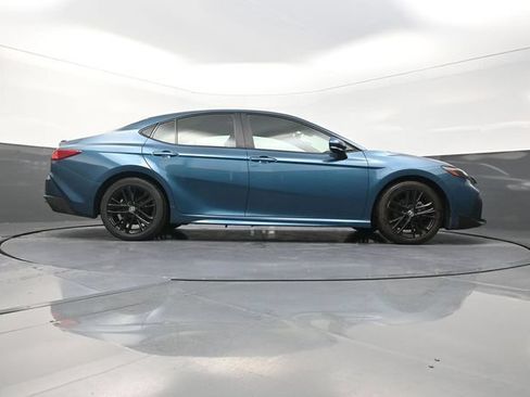 Used 2025 Toyota Camry SE FWD image 37