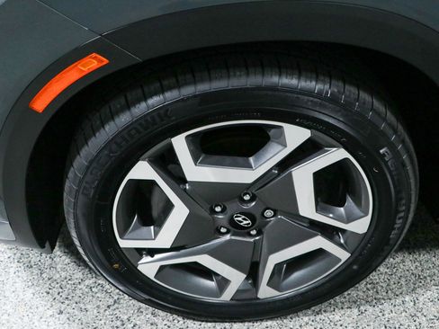 Used 2024 Hyundai Palisade SEL w/ Premium Package FWD image 11