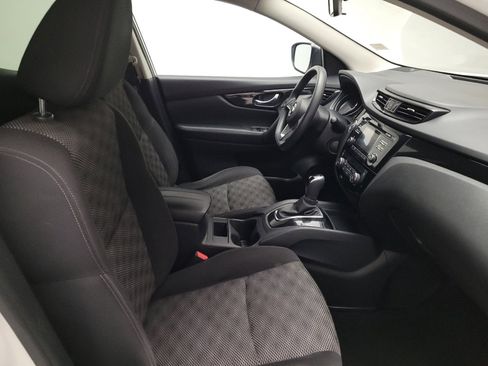 Used 2017 Nissan Rogue Sport SV image 21