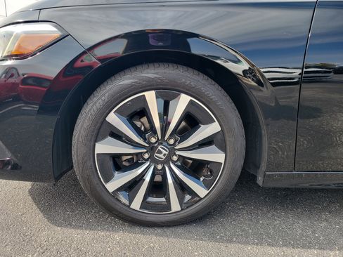 Used 2022 Honda Civic EX image 9