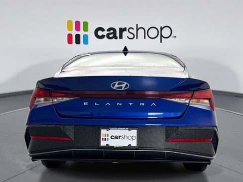 Used 2024 Hyundai Elantra SEL FWD image 4