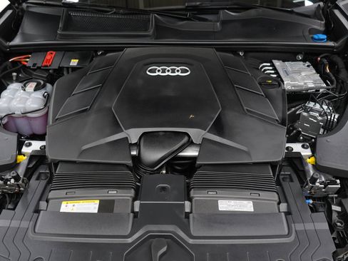 Used 2025 Audi Q8 Premium w/ Convenience Package AWD/4WD image 36
