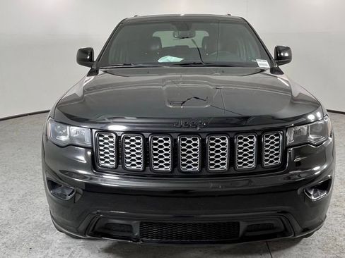 Used 2019 Jeep Grand Cherokee Altitude AWD/4WD image 2