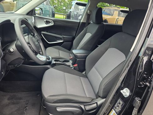 Used 2021 Kia Soul LX FWD image 22