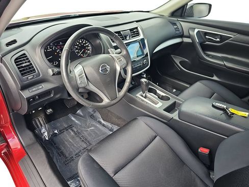 Used 2017 Nissan Altima 2.5 SR w/ Midnight Edition Package FWD image 16