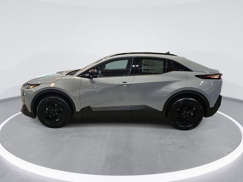 New 2026 Subaru Uncharted AWD image 8