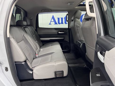 Used 2018 Toyota Tundra Limited w/ Limited Premium Package AWD/4WD image 14
