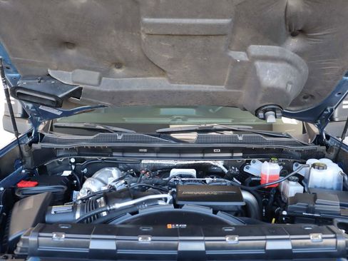 Used 2025 Chevrolet Silverado 2500 Custom w/ Custom Value Package image 10