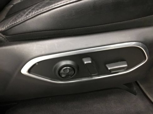 Used 2024 Jeep Wagoneer Series III w/ Flexible Seating Group AWD/4WD image 27