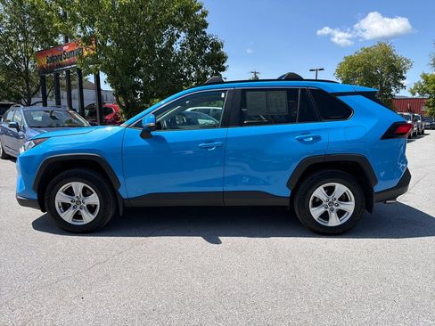 Used 2021 Toyota RAV4 XLE w/ Convenience Package AWD/4WD image 9