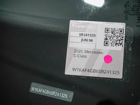 Used 2025 Mercedes-Benz C 300 Sedan image 28