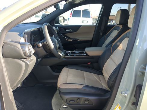 New 2026 Chevrolet Equinox ACTIV w/ Convenience Package III image 18