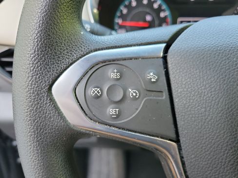 Used 2023 Chevrolet Traverse LS AWD/4WD image 21