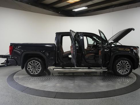 Used 2026 GMC Sierra 1500 Denali Ultimate AWD/4WD image 13