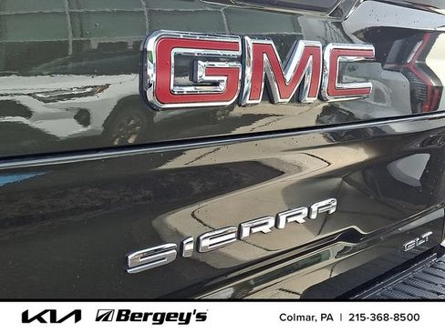Used 2022 GMC Sierra 2500 SLT w/ SLT Premium Package AWD/4WD image 32