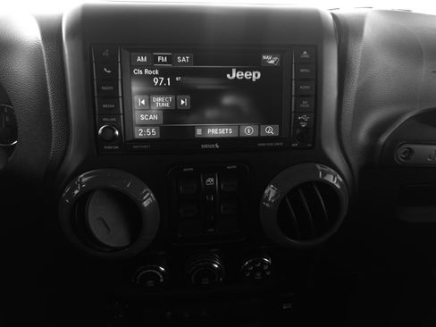 Used 2014 Jeep Wrangler Unlimited Sport w/ Quick Order Package 24S image 31