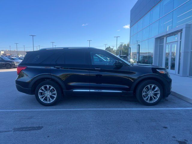 Used 2022 Ford Explorer Limited w/ Equipment Group 301A AWD/4WD image 4