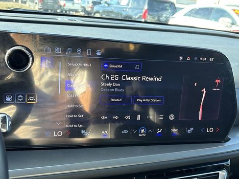 Certified 2024 Chevrolet Traverse LT image 16