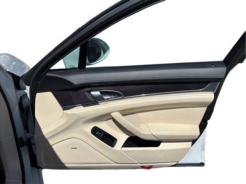 Used 2014 Porsche Panamera 4S image 49
