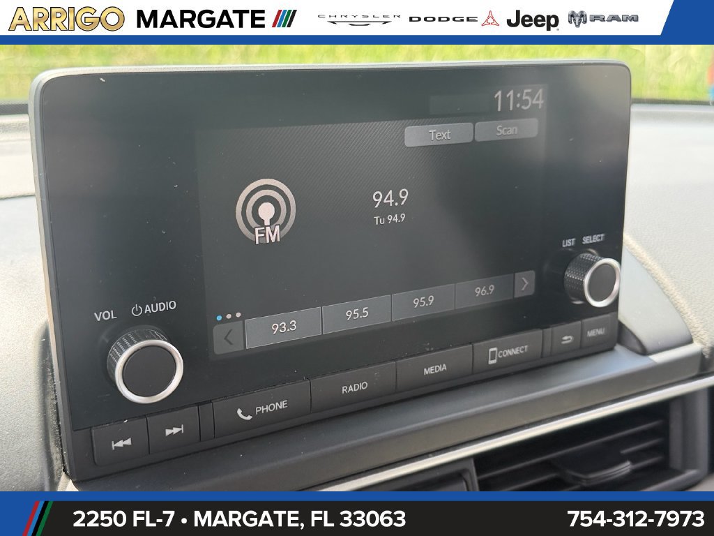 Used 2023 Honda Pilot LX image 22