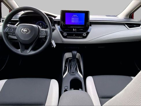 Used 2026 Toyota Corolla LE FWD image 14