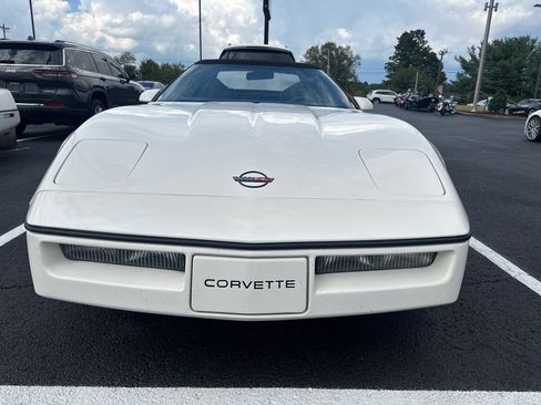 Used 1986 Chevrolet Corvette Convertible image 2
