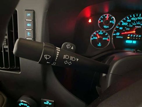 Used 2024 GMC Savana 2500 Work Van w/ Driver Convenience Package image 31