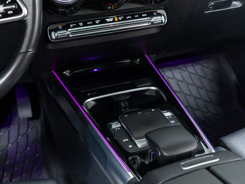 Used 2022 Mercedes-Benz GLB 250 250 4MATIC image 20