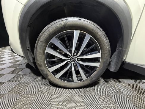 Used 2024 Nissan Pathfinder Platinum w/ Cargo Package image 26